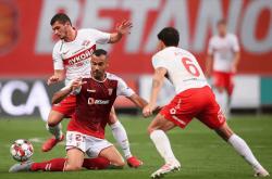 巴塞罗那强势反弹备战亚冠风云突变尼斯今晨绝杀压哨，现场解说直呼：Uzi与50激战DWG分钟的简单介绍九游体育APP